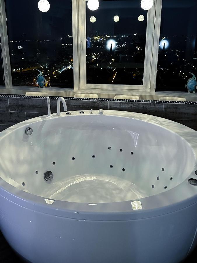 Sky Flat Jacuzzi 27 Floor Apartment Klaipėda Exterior foto